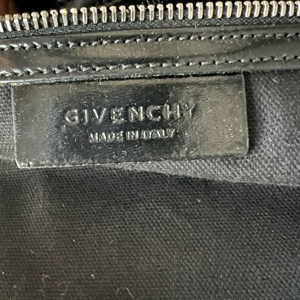 Givenchy Medium Antigona Satchel in Black - Picture 7 of 15